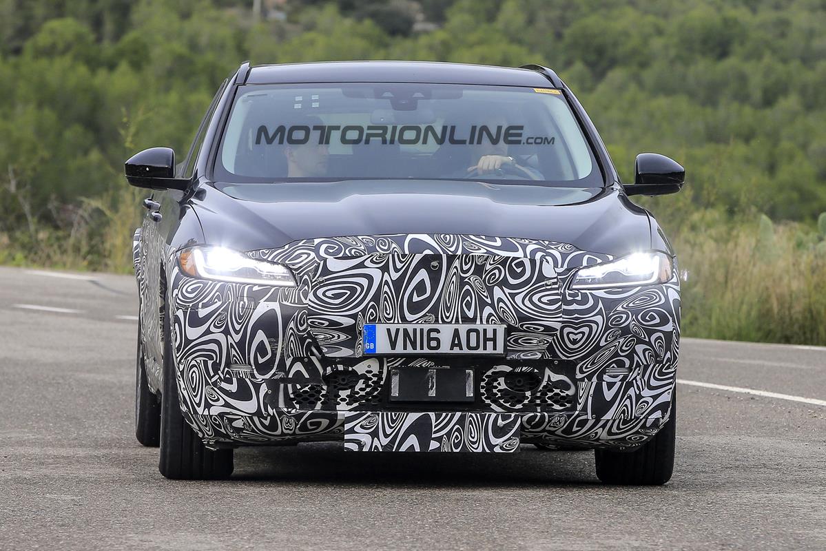 Jaguar i-Pace - Foto spia 25-11-2016