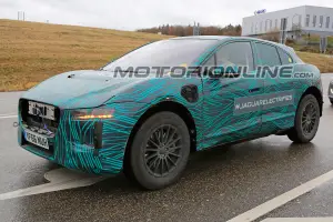 Jaguar I-PACE foto spia 29 Novembre 2017