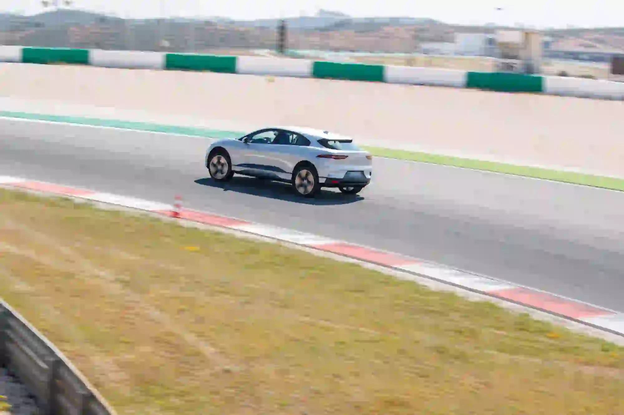 Jaguar I-Pace - test drive in anteprima - 38