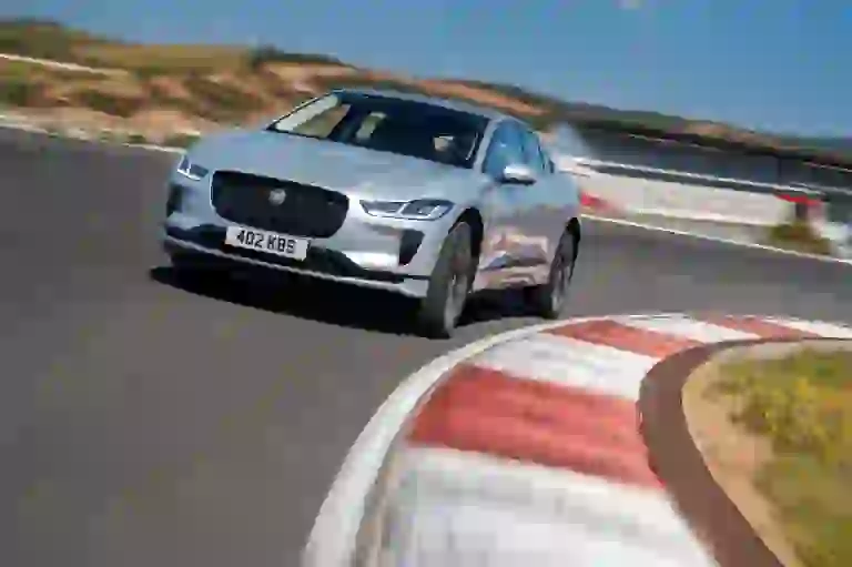 Jaguar I-Pace - test drive in anteprima - 85