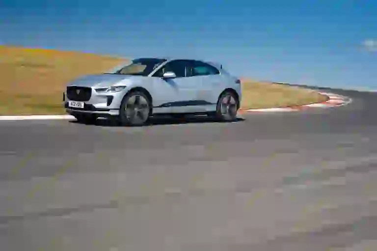 Jaguar I-Pace - test drive in anteprima - 86