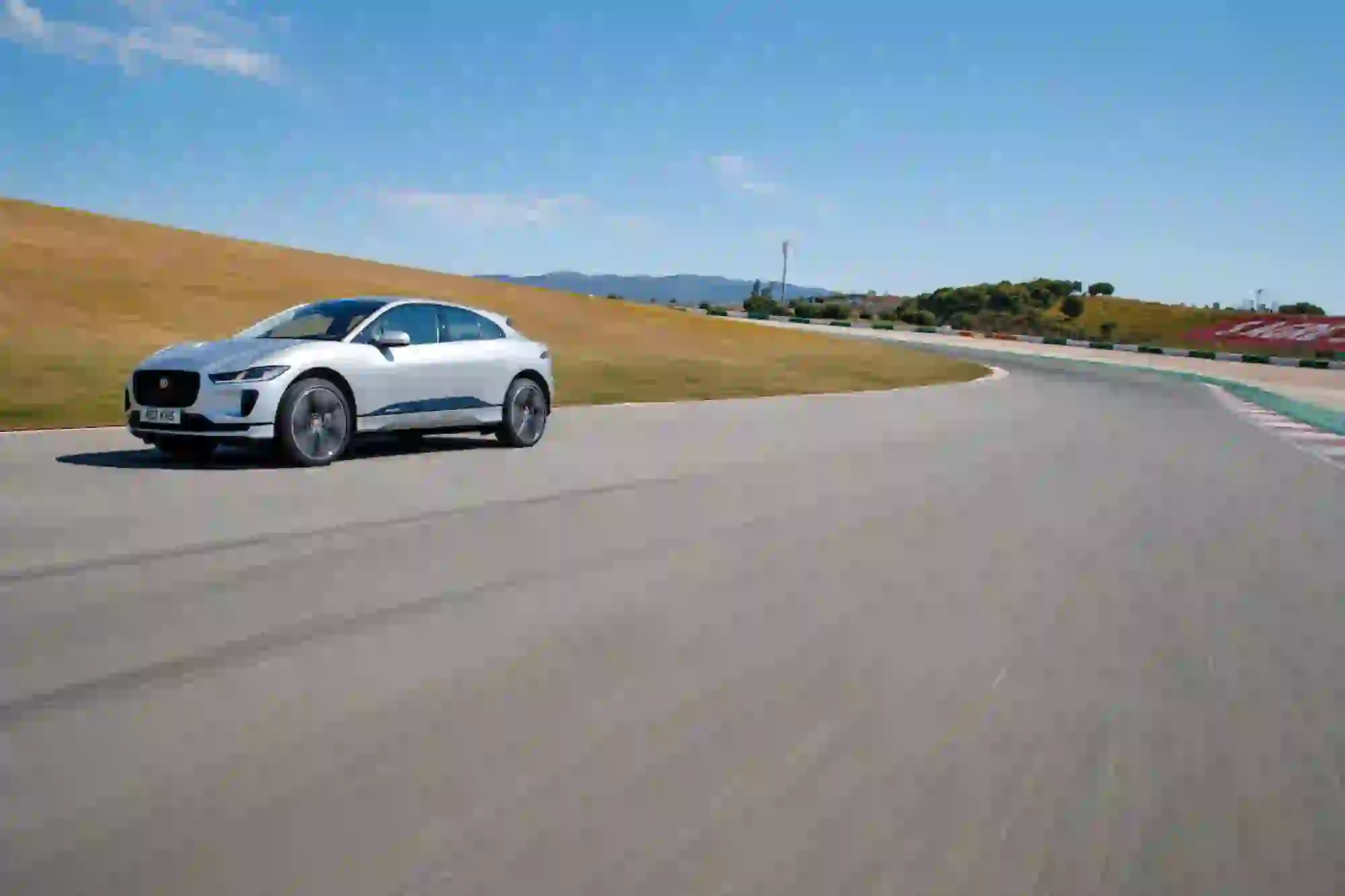 Jaguar I-Pace - test drive in anteprima - 87