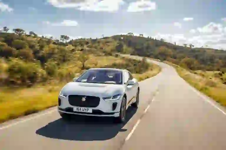 Jaguar I-Pace - test drive in anteprima - 90