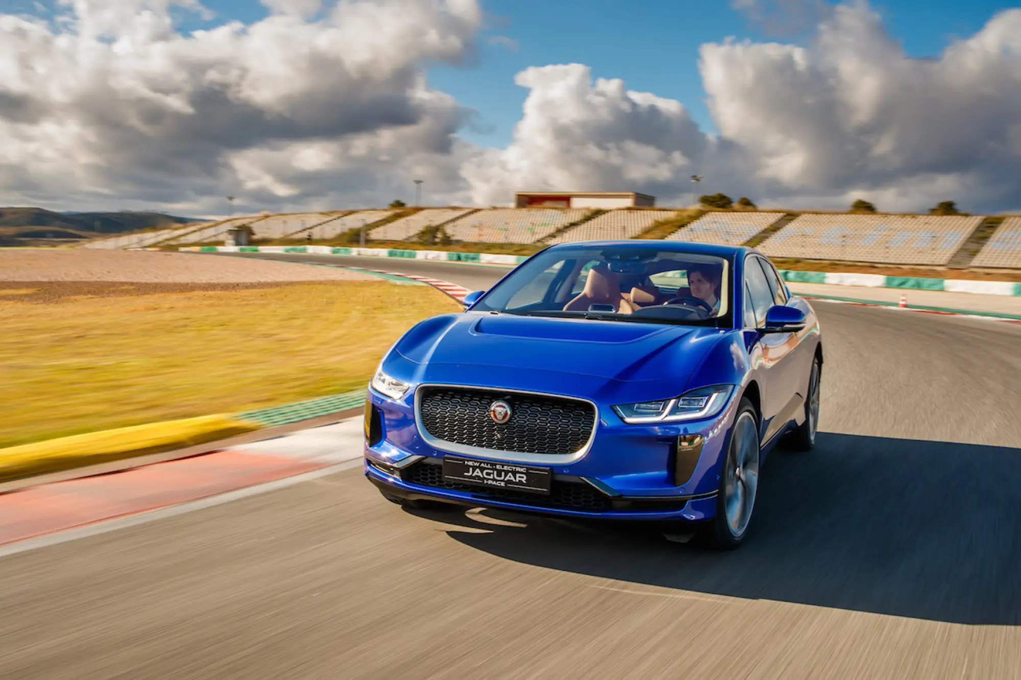 Jaguar I-Pace - test drive in anteprima - 10