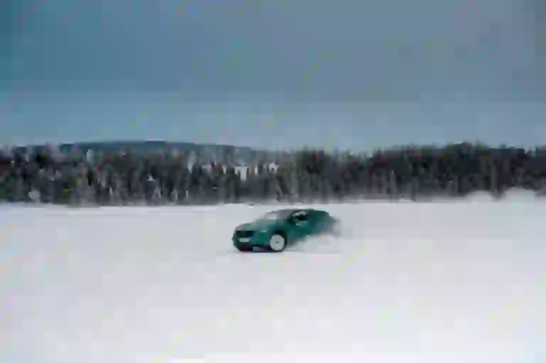 Jaguar I-Pace test invernali - 7