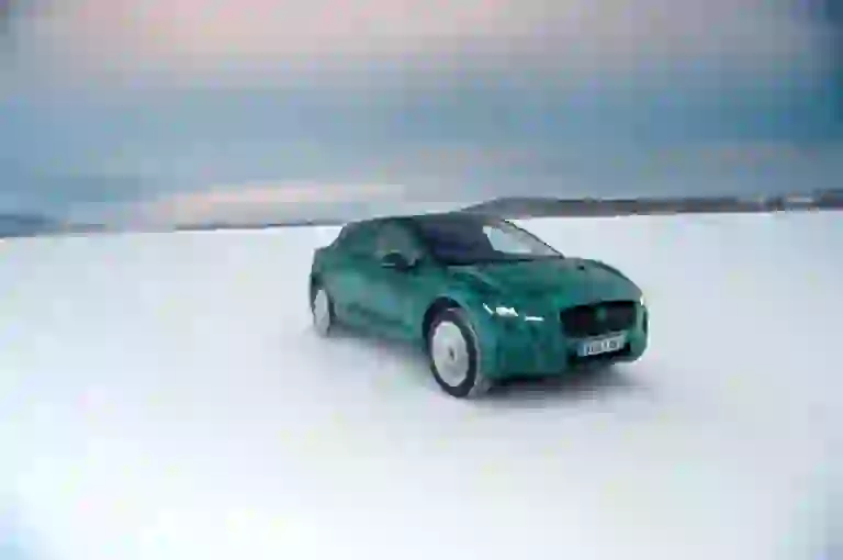 Jaguar I-Pace test invernali - 8