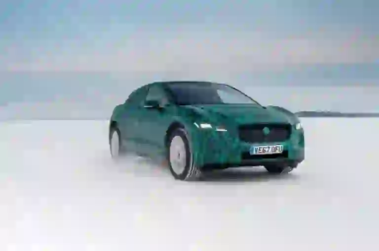 Jaguar I-Pace test invernali - 9