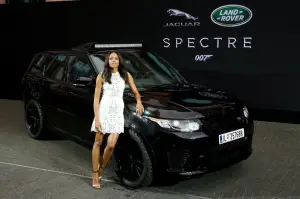 Jaguar Land Rover - le vetture protagoniste nel film SPECTRE a Francoforte - 14