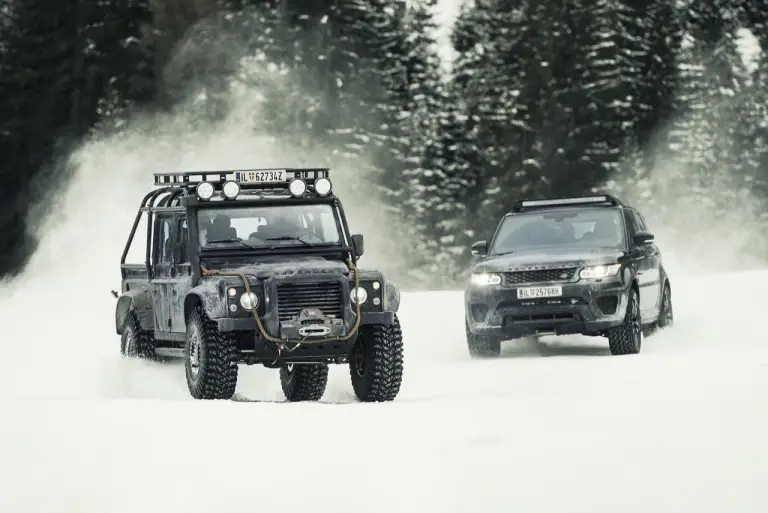 Jaguar Land Rover - le vetture protagoniste nel film SPECTRE a Francoforte - 16