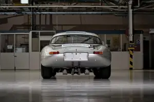 Jaguar Lightweight E-Type - 2
