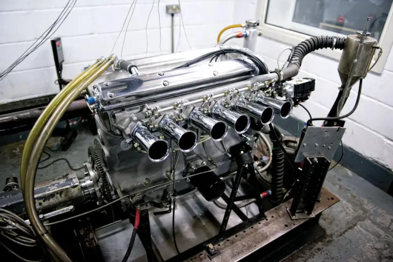 Jaguar Lightweight E-Type - 18
