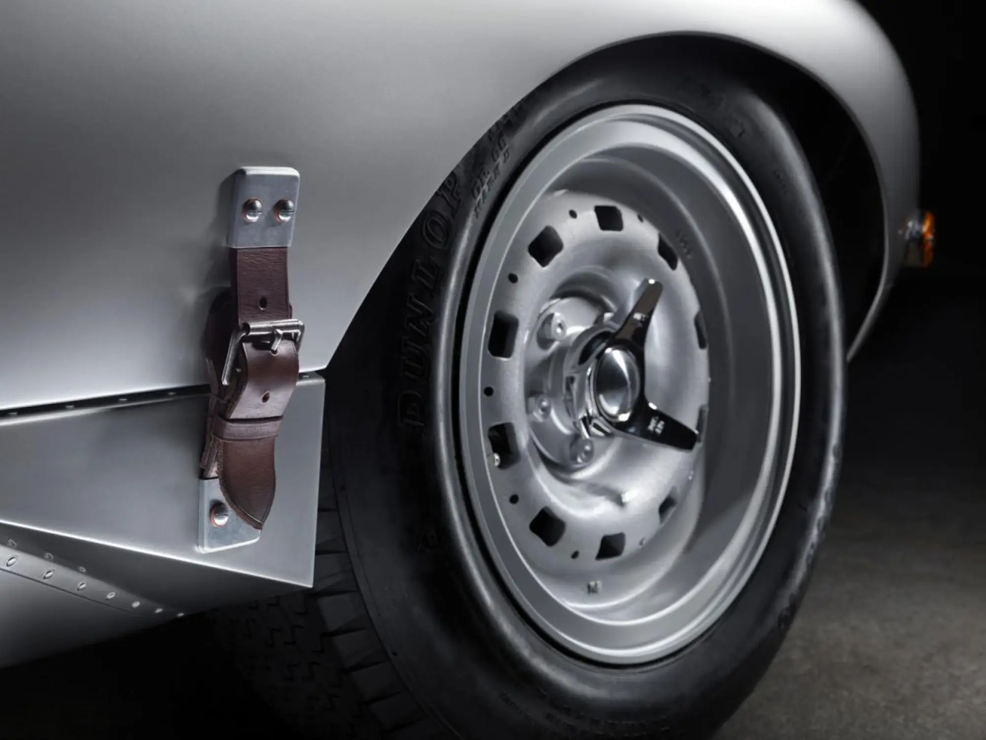 Jaguar Lightweight E-Type - 22