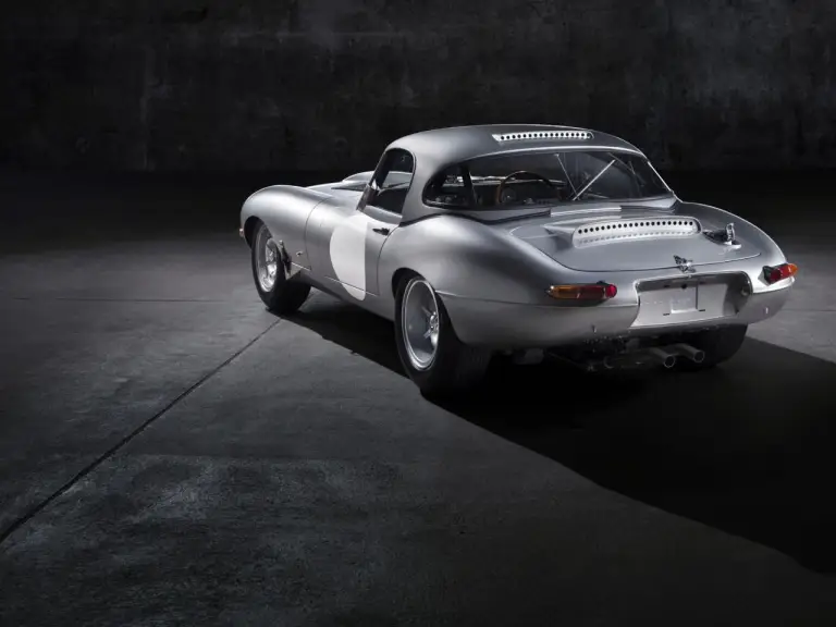 Jaguar Lightweight E-Type - 28