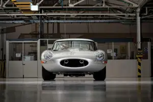 Jaguar Lightweight E-Type - 38