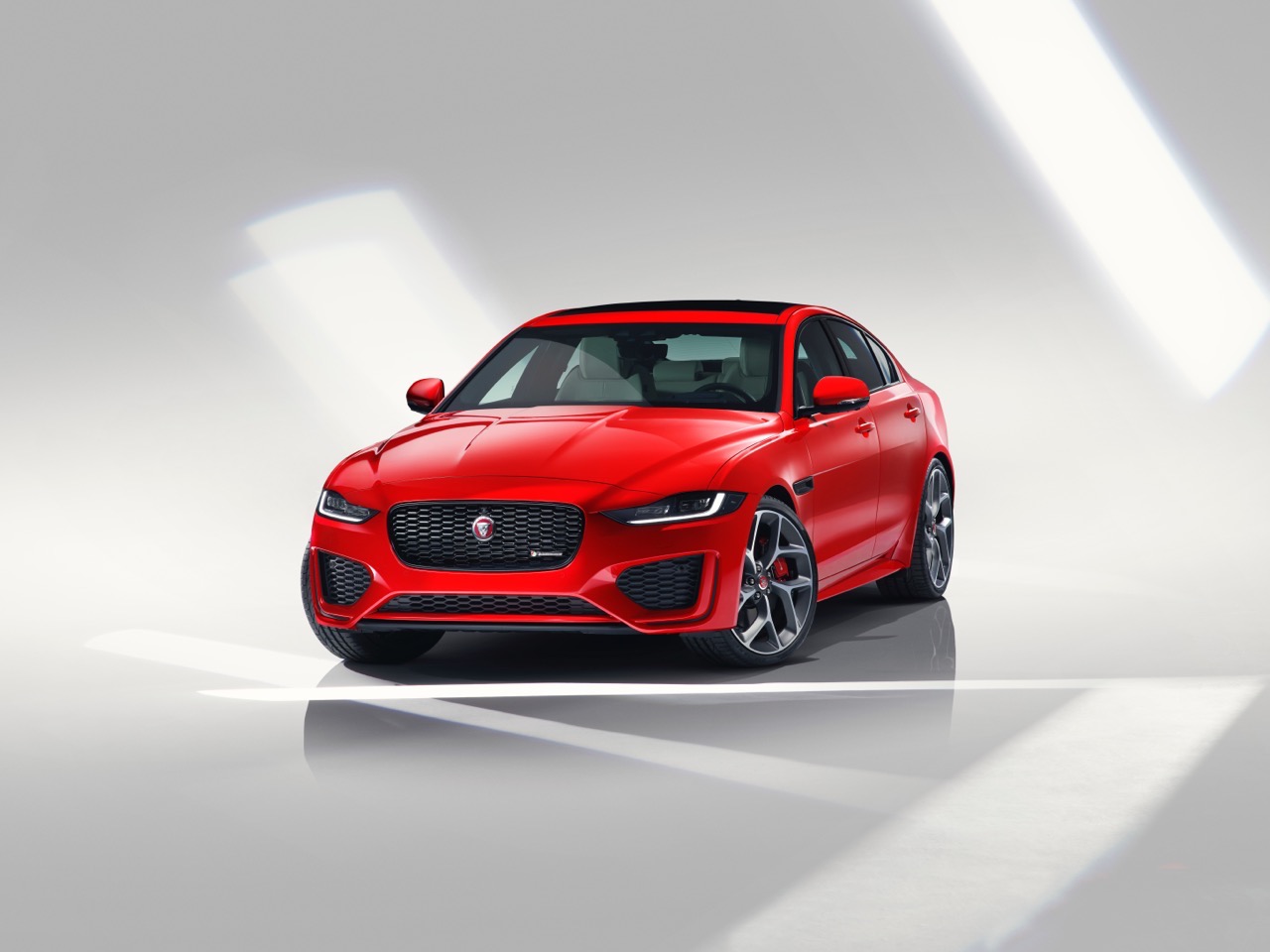 Jaguar XE 2020 - Foto ufficiali