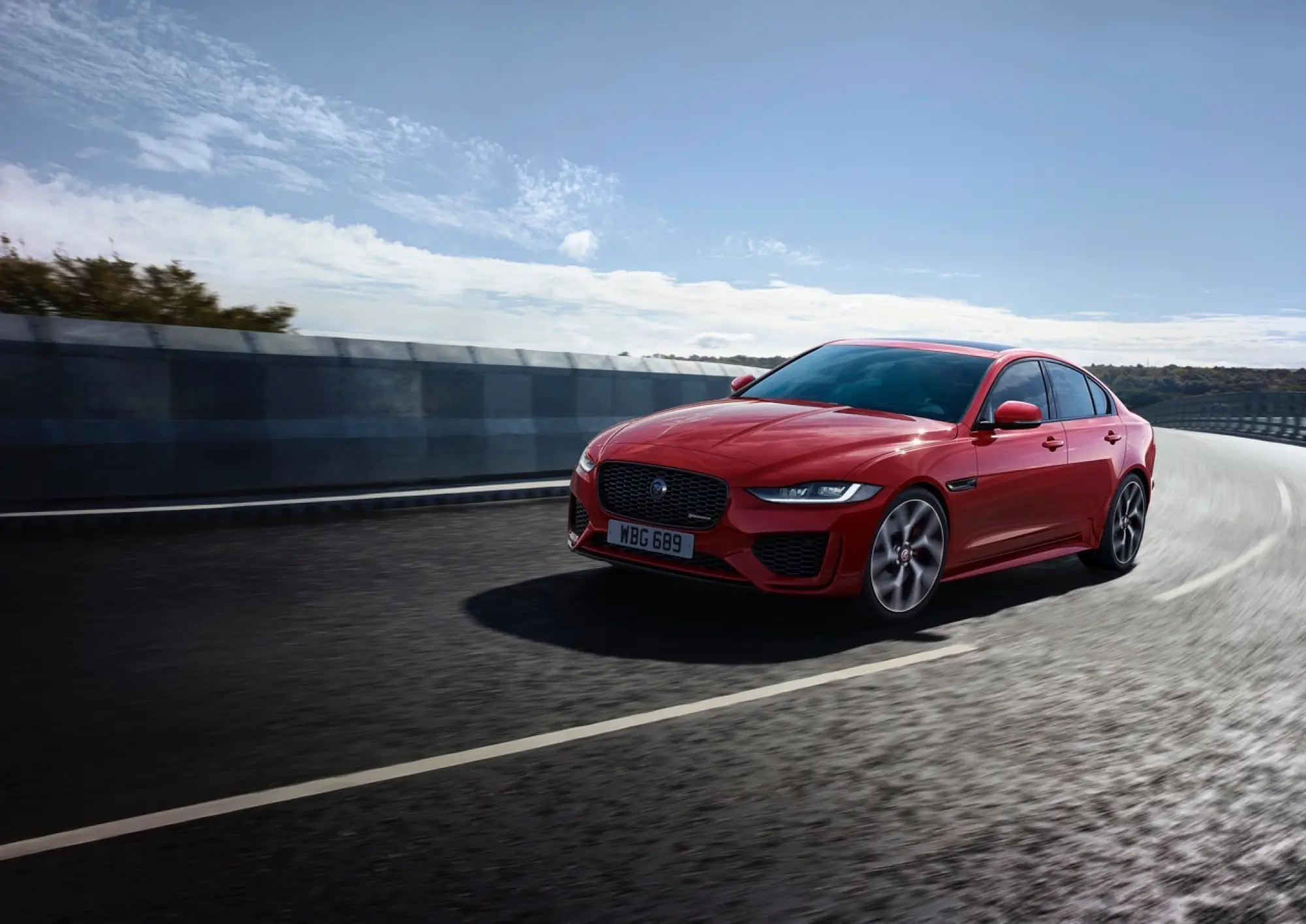 Jaguar XE 2020 - Foto ufficiali - 21