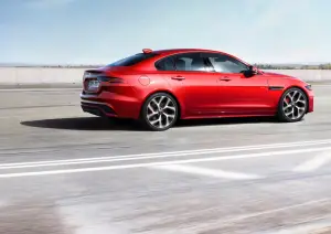 Jaguar XE 2020 - Foto ufficiali - 24