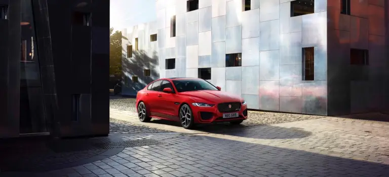 Jaguar XE 2020 - Foto ufficiali - 31