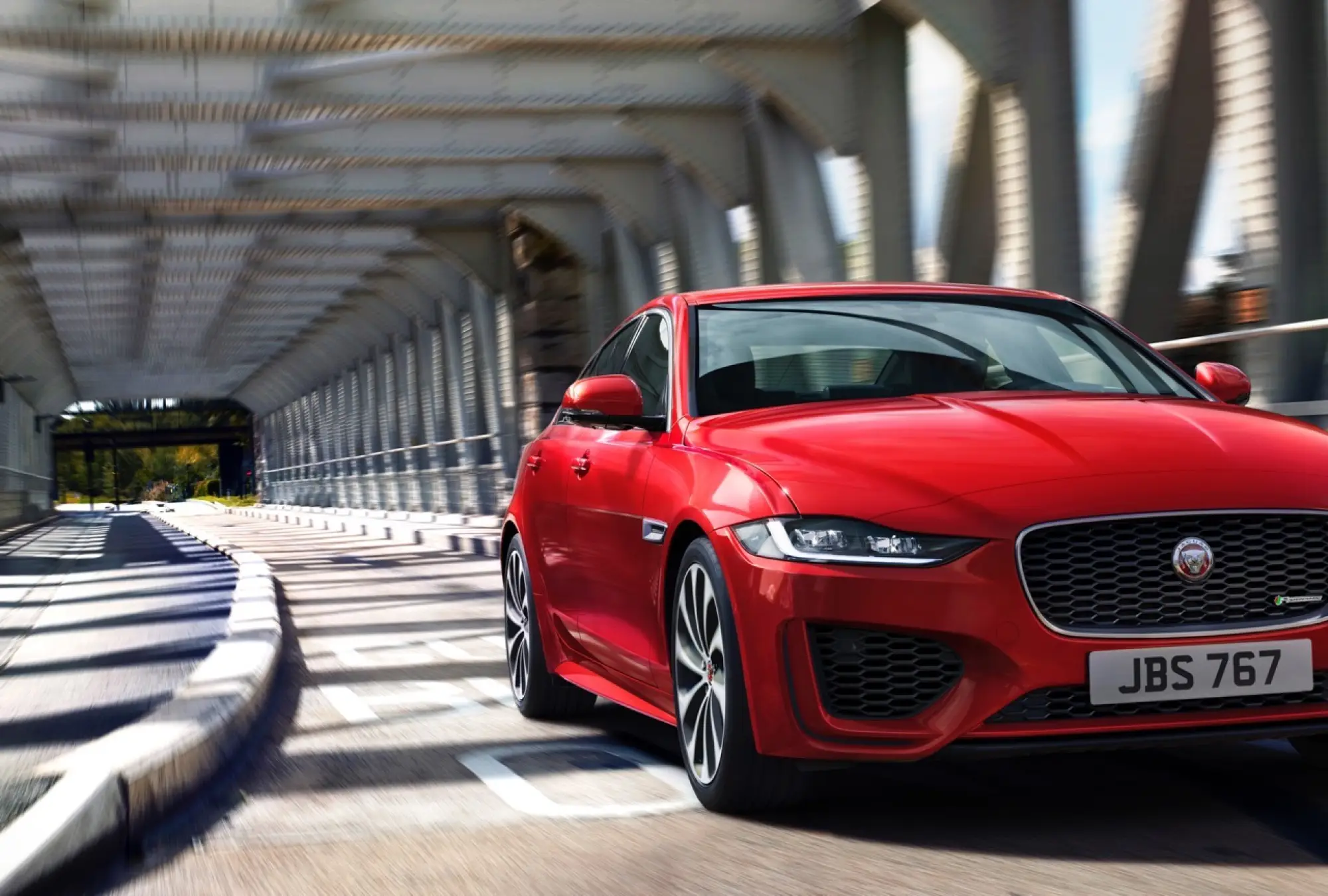 Jaguar XE 2020 - Foto ufficiali - 32