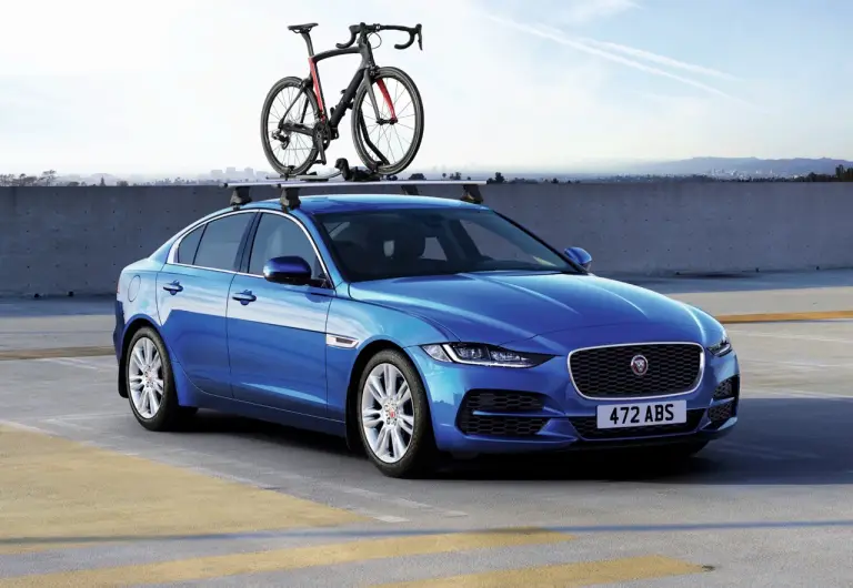 Jaguar XE 2020 - Foto ufficiali - 33