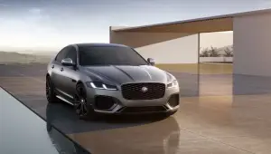 Jaguar XE e XF 300 Sport - Foto ufficiali