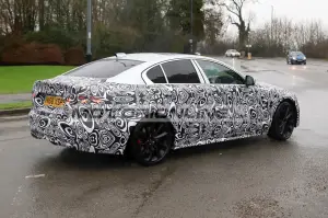 Jaguar XE facelift - Foto spia 21-12-2018 - 7