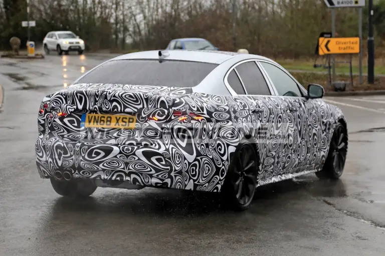 Jaguar XE facelift - Foto spia 21-12-2018 - 8