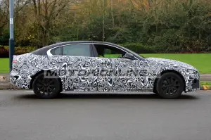 Jaguar XE facelift - Foto spia 21-12-2018 - 14