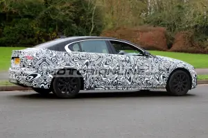 Jaguar XE facelift - Foto spia 21-12-2018 - 15