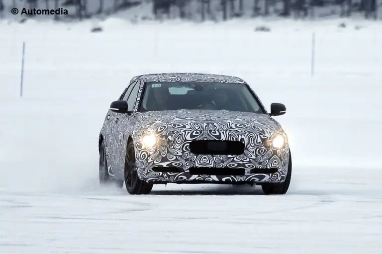 Jaguar XE - Foto spia 25-03-2014 - 1