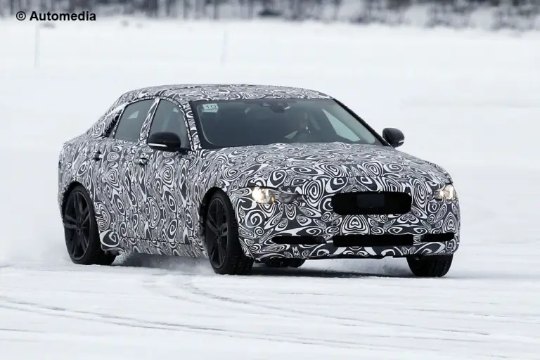 Jaguar XE - Foto spia 25-03-2014 - 2