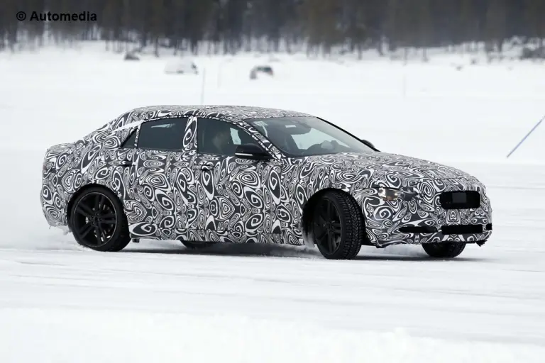 Jaguar XE - Foto spia 25-03-2014 - 3
