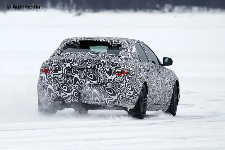Jaguar XE - Foto spia 25-03-2014 - 8