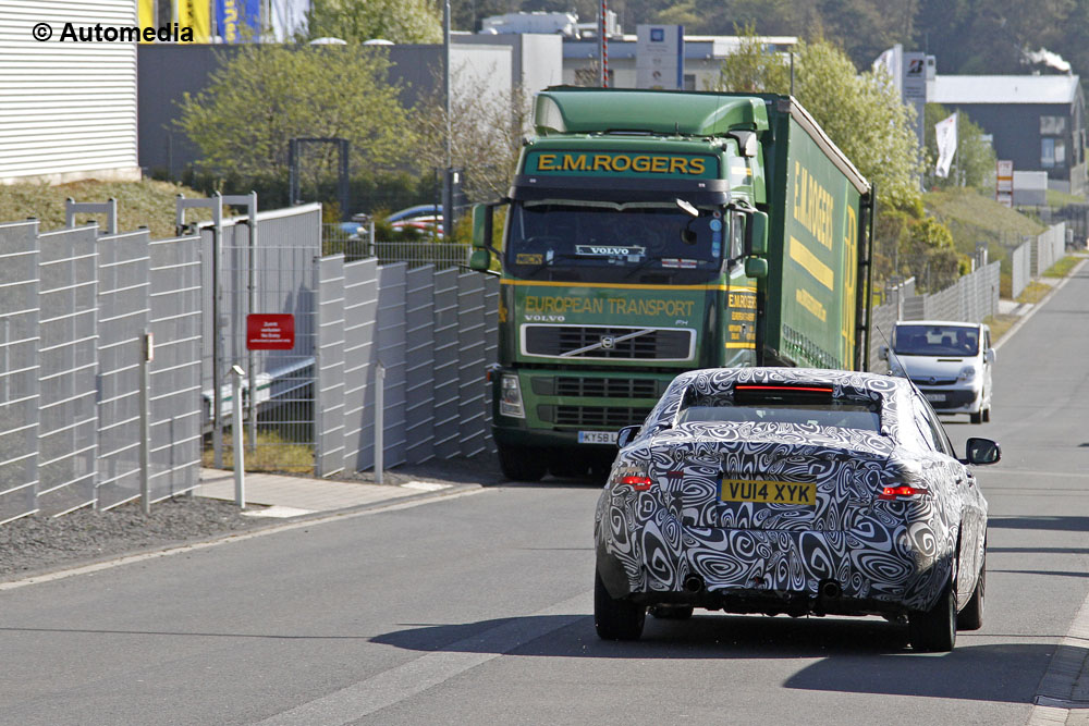 Jaguar XE - Foto spia 30-04-2014