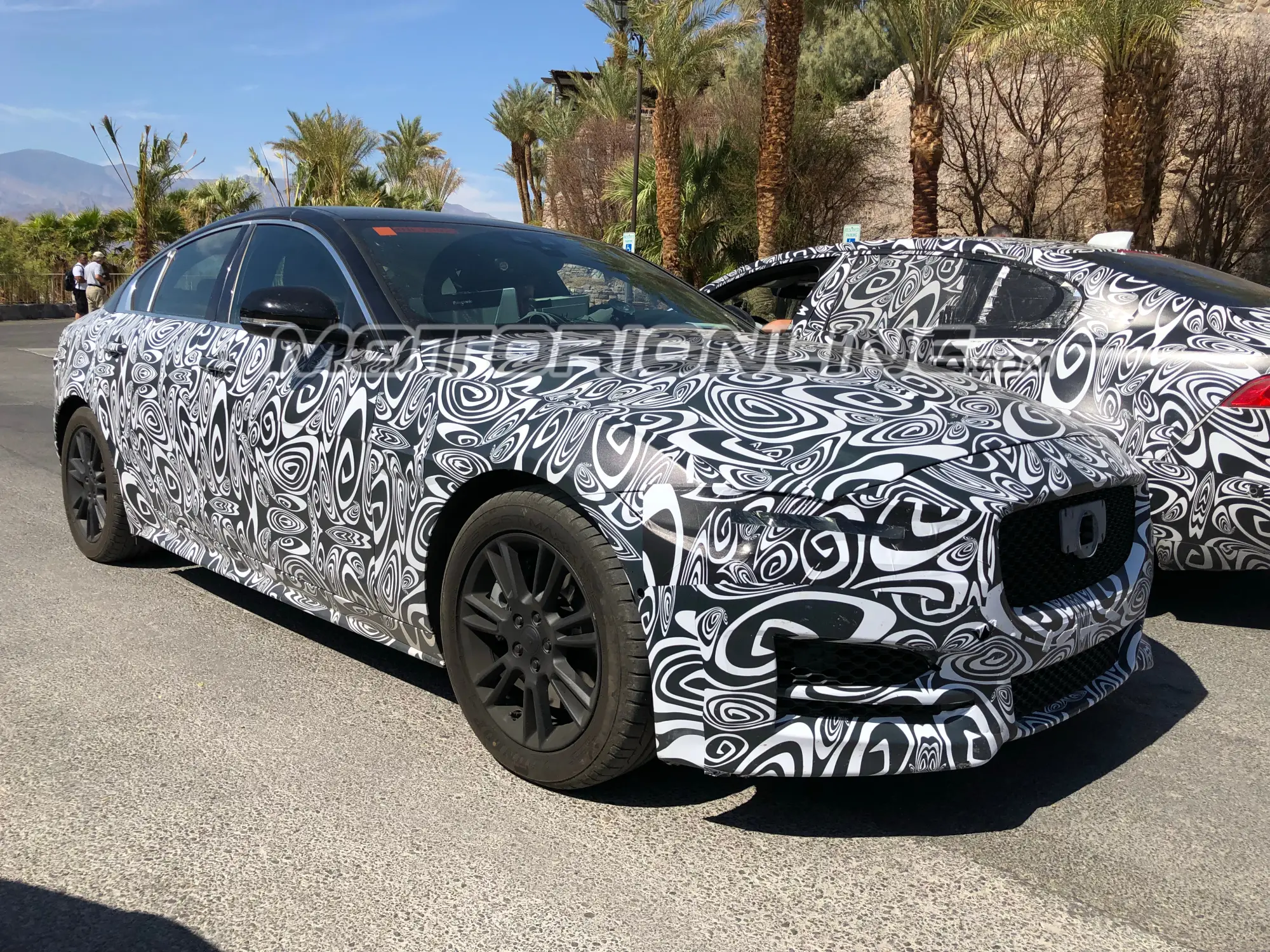 Jaguar XE foto spia 30 agosto 2018 - 12