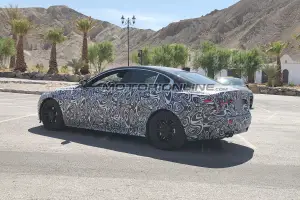 Jaguar XE foto spia 30 agosto 2018 - 6