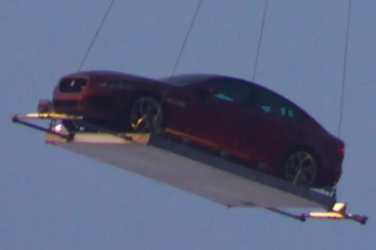 Jaguar XE - Foto spia premiere a Londra - 1