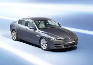 Jaguar XE - Foto ufficiali