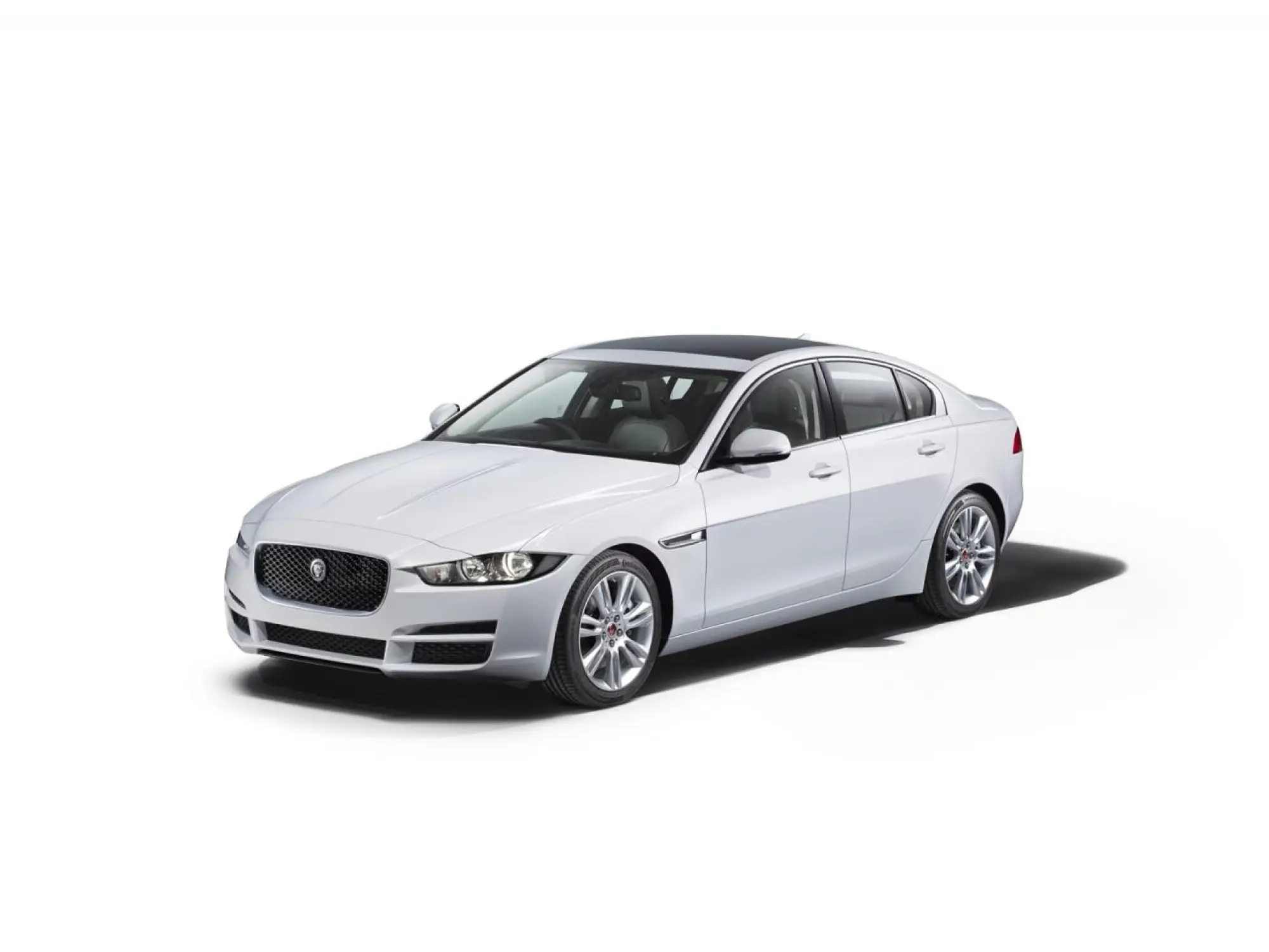 Jaguar XE - Foto ufficiali - 44