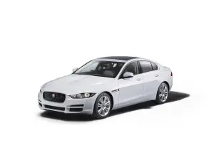 Jaguar XE - Foto ufficiali