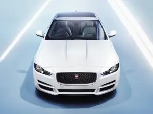 Jaguar XE - Foto ufficiali