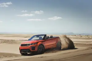 Jaguar XE; Land Rover Discovery Sport e Range Rover Evoque Convertible - 5