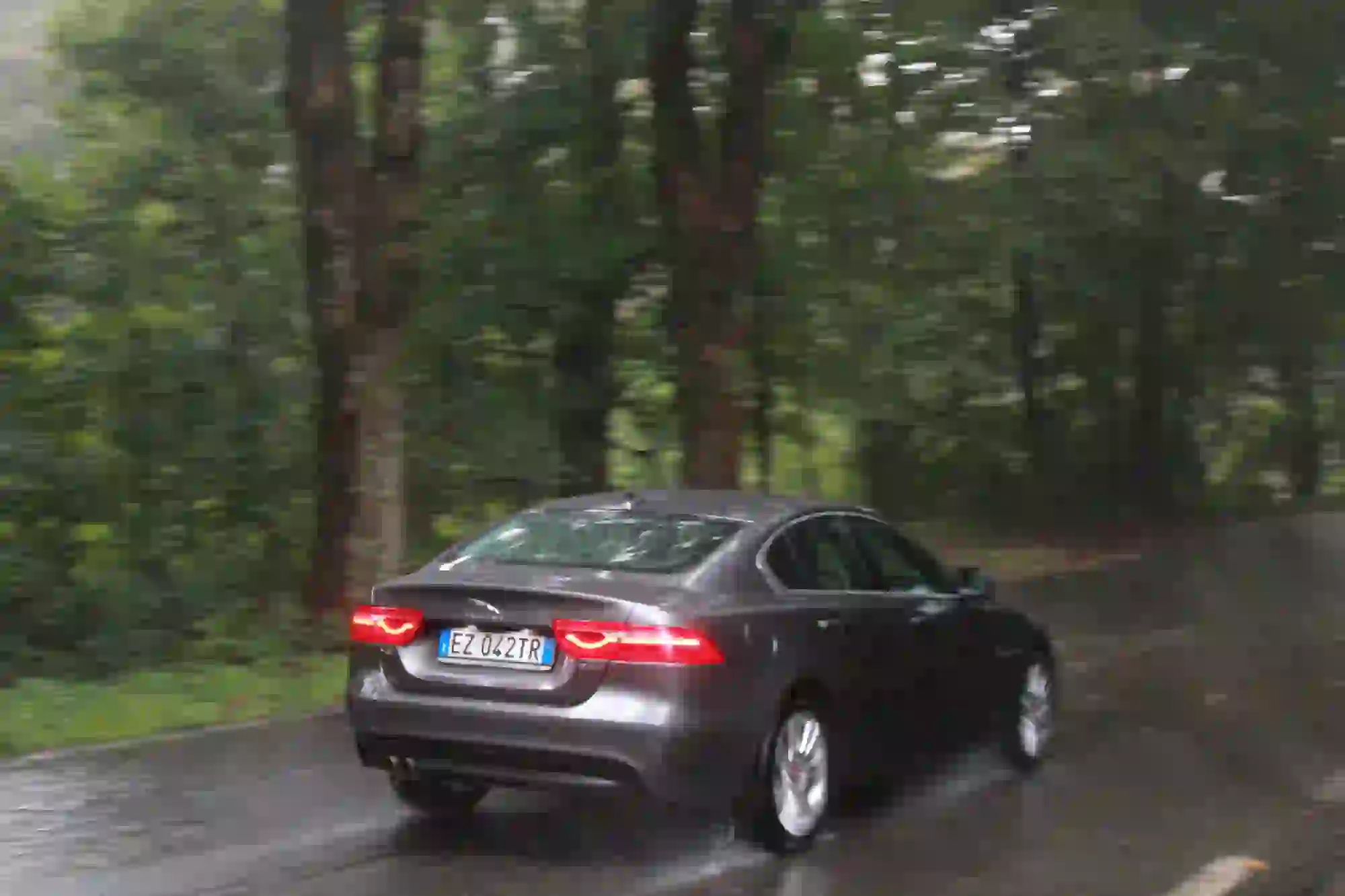 Jaguar XE: prova su strada - 3