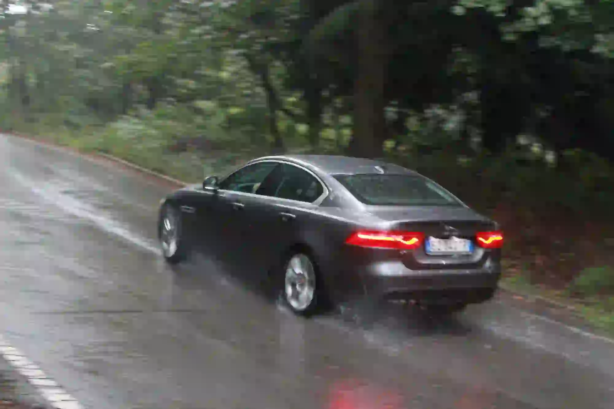 Jaguar XE: prova su strada - 6