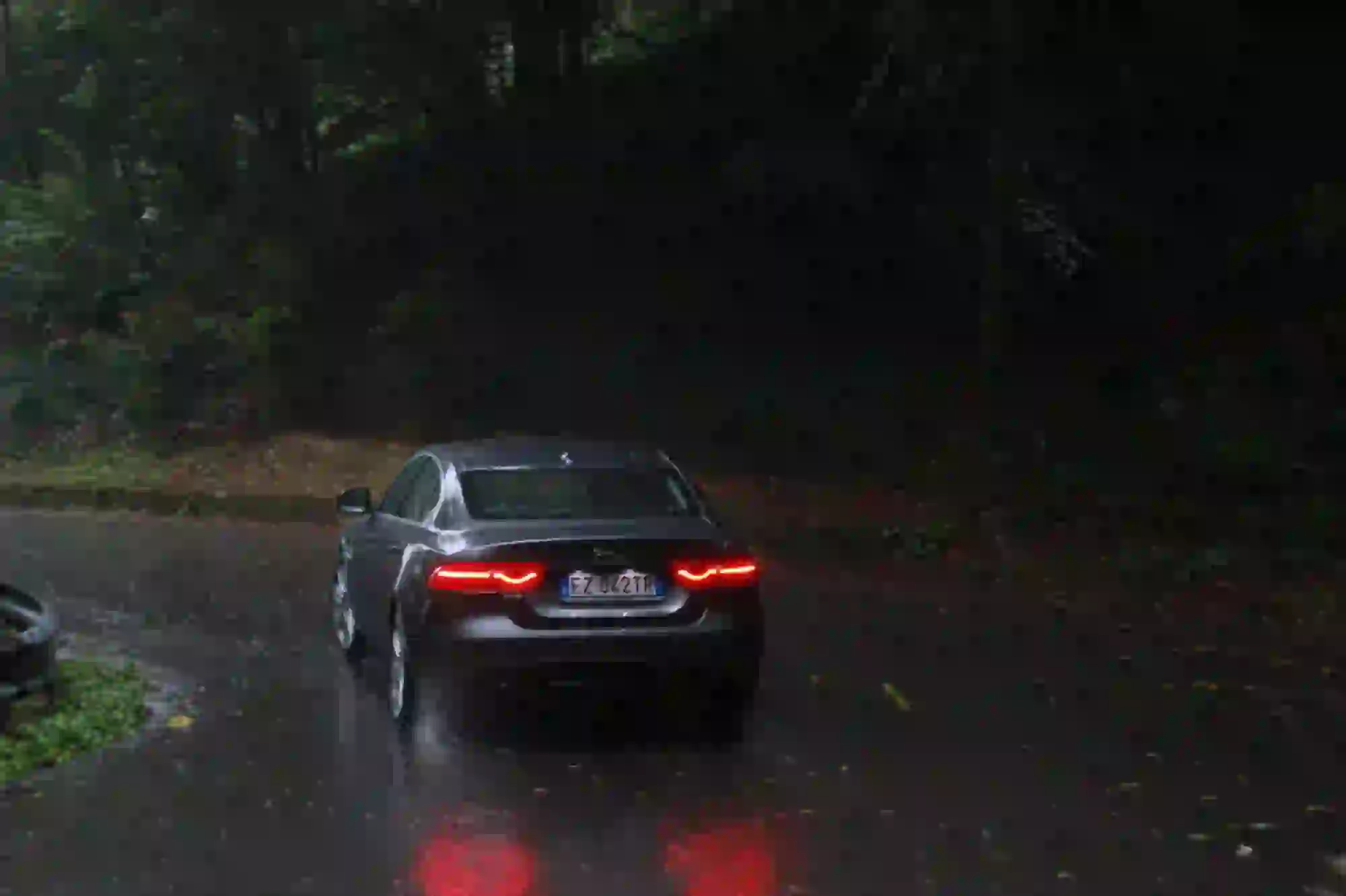 Jaguar XE: prova su strada - 12