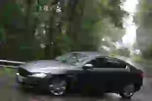 Jaguar XE: prova su strada
