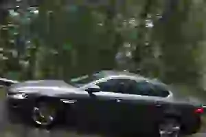 Jaguar XE: prova su strada