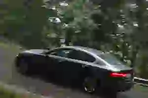 Jaguar XE: prova su strada