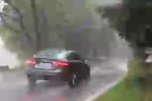 Jaguar XE: prova su strada