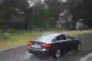 Jaguar XE: prova su strada